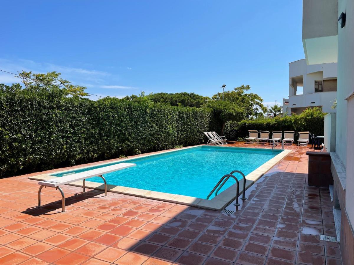 Villa Antonia Sul Mare Con Piscina Torre A Mare Bari Zewnętrze zdjęcie
